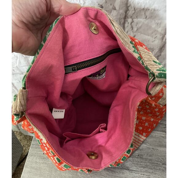 World Finds Hobo Large Bag Quilted, Stitched - Picture 6 of 12